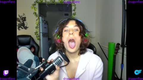 dragxnkiss online show from March 18, 7:35 pm