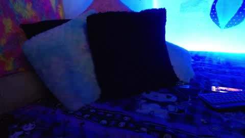 Dulce online show from October 17, 6:39 am