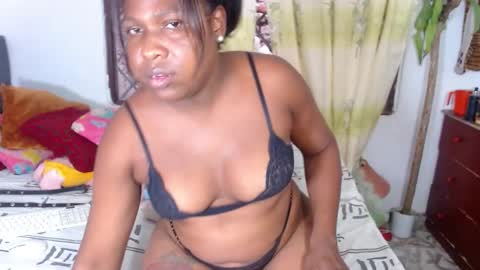 Snapshot of ebonyjdore chatting on December 31, 9:39 pm rosmary online show from December 31, 9:39 pm