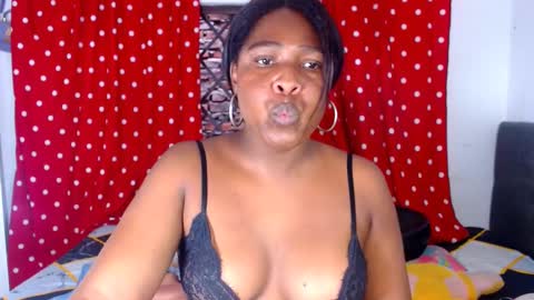 Snapshot of ebonyjdore chatting on March 12, 9:56 pm rosmary online show from March 12, 9:56 pm