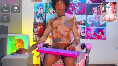 Snapshot of effy_marinn chatting on February 11, 3:18 am effy_marinn online show from February 11, 3:18 am