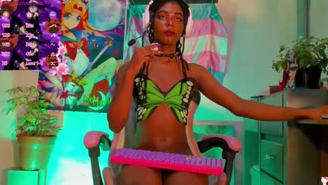 Snapshot of effy_marinn chatting on September 15, 10:20 am effy_marinn online show from September 15, 10:20 am