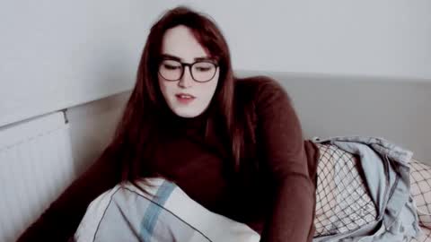 Snapshot of elisa_2001 chatting on October 16, 12:27 pm Liza online show from October 16, 12:27 pm