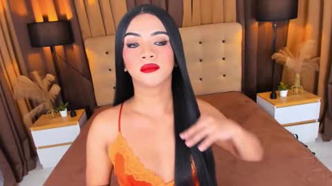 ELIZAA HEART online show from February 17, 9:50 am