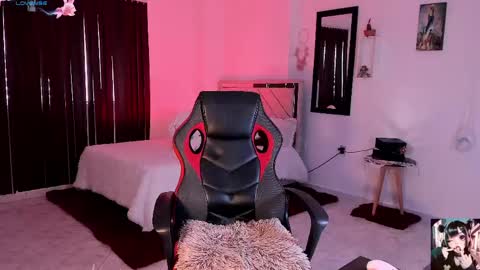 Emely Rous online show from April 10, 5:51 pm