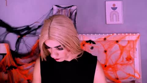 emily_castillo1_ online show from October 8, 5:42 am