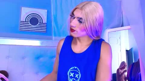 emily_castillo1_ online show from January 12, 5:14 am
