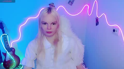 Lia online show from November 7, 9:15 pm