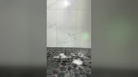 ericksfvlopez33 online show from March 5, 6:18 am