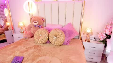 evangelin_ts online show from September 15, 2:00 pm