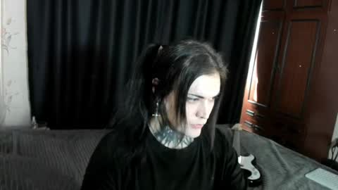 evan online show from February 25, 8:47 am