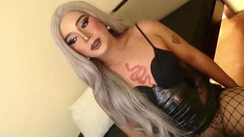 BEST OF BOTH WORLD online show from January 8, 4:55 pm