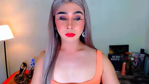 expensive_elise online show from March 4, 3:49 pm