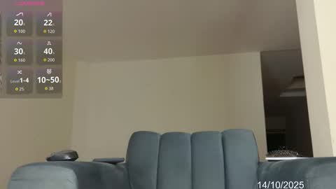 Snapshot of fiorella_sweetsucker chatting on October 16, 9:58 pm FIORELLA online show from October 16, 9:58 pm