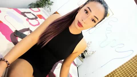 Snapshot of foxxxy_bunny18 chatting on October 19, 1:42 am Rianne online show from October 19, 1:42 am