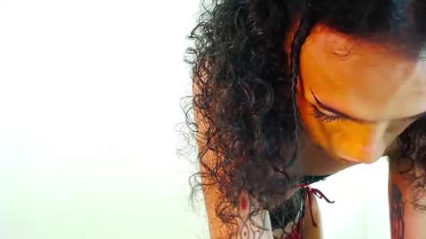 Ella online show from October 27, 5:21 pm