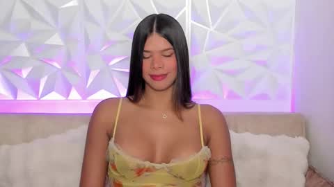 Gabriela  online show from February 3, 1:05 am