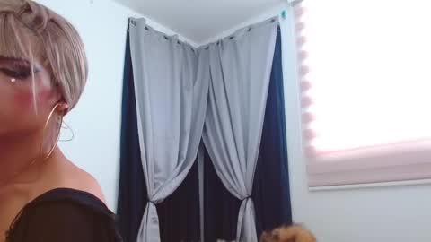 Snapshot of geogina_ms chatting on March 12, 4:46 pm Georgina Santos online show from March 12, 4:46 pm