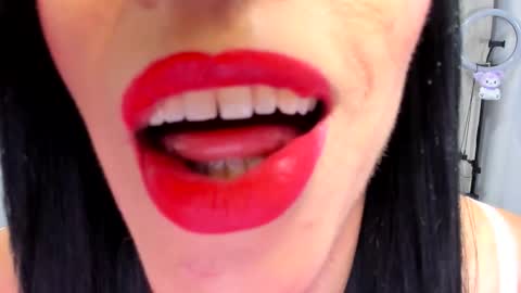 gia gmz online show from October 23, 6:01 pm