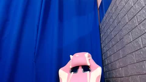 Caulix online show from December 12, 7:48 pm