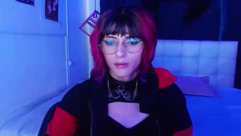 Snapshot of goth_minerva chatting on October 15, 2:39 pm goth_minerva online show from October 15, 2:39 pm