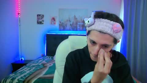 goth_minerva online show from February 3, 2:00 pm