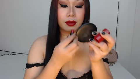 Hannah online show from March 10, 12:38 pm