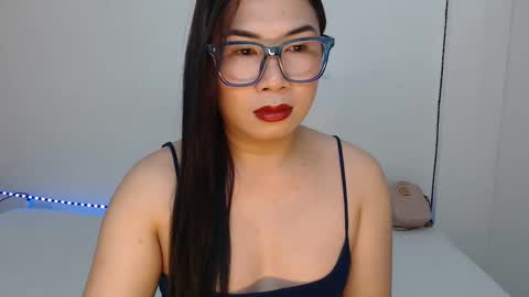 Hannah online show from March 11, 6:43 am