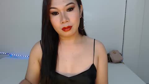 Hannah online show from March 12, 5:02 am