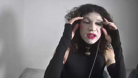 Heliauwu online show from March 8, 1:19 am