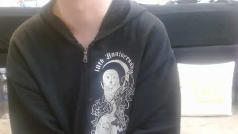 Holly Hawkes online show from March 7, 3:01 am