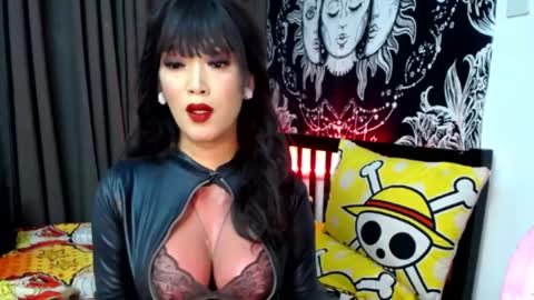 Jessica Cumshow FOLLOW ME online show from April 25, 1:37 pm