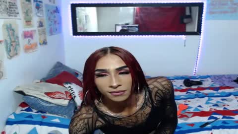 hot_skiiny online show from February 4, 6:17 pm