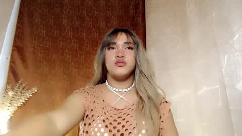 hotasian_rey29 online show from January 26, 2:19 pm