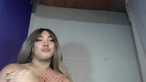 hotasian_rey29 online show from January 31, 7:07 am