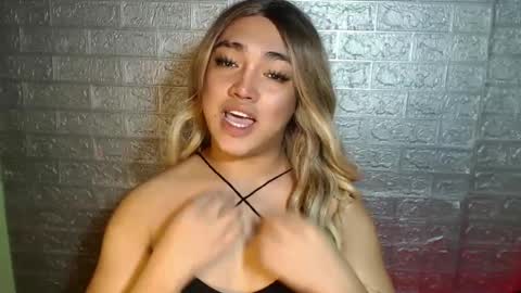 hotasian_rey29 online show from March 9, 10:30 am