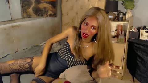 hugecock_caramel online show from July 1, 8:53 pm