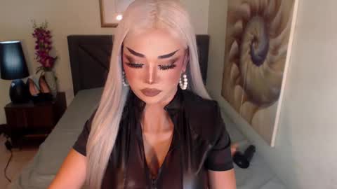 Christine online show from January 5, 2:59 am