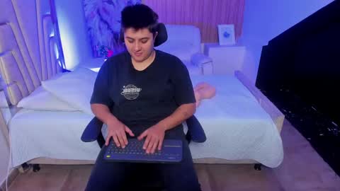 ian online show from September 15, 8:36 pm