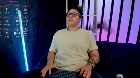 ian online show from October 16, 12:44 am