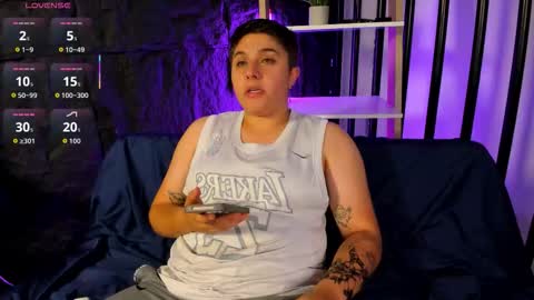 ian online show from October 17, 12:47 am