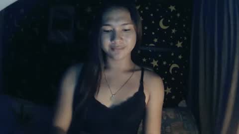 Snapshot of insulting_whoreifica chatting on January 20, 8:30 am MAXINE online show from January 20, 8:30 am