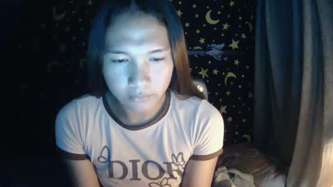 Snapshot of insulting_whoreifica chatting on March 7, 5:13 am MAXINE online show from March 7, 5:13 am