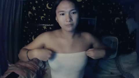 Snapshot of insulting_whoreifica chatting on October 8, 11:00 am MAXINE online show from October 8, 11:00 am