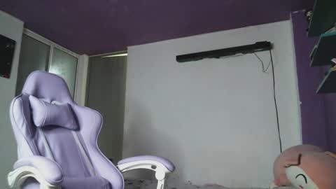 Snapshot of irisbell_ chatting on February 3, 11:53 am Camilla online show from February 3, 11:53 am