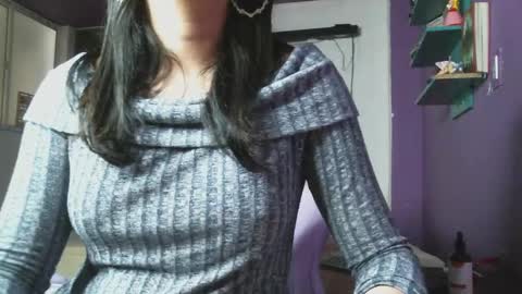 Snapshot of irisbell_ chatting on March 10, 1:21 pm Camilla online show from March 10, 1:21 pm
