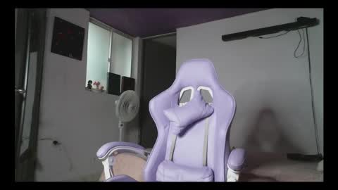 Snapshot of irisbell_ chatting on September 20, 2:55 pm Camilla online show from September 20, 2:55 pm