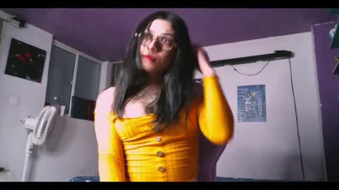 Snapshot of irisbell_ chatting on October 18, 8:56 pm Camilla online show from October 18, 8:56 pm