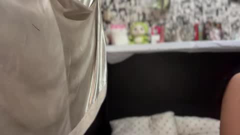 they call me Iriss online show from November 18, 6:13 am