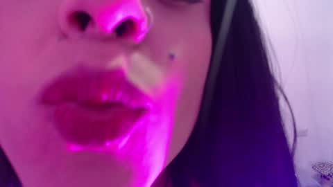 Isabella Hall online show from December 20, 1:03 am